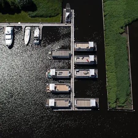 Botel Aqualiving Kempers *