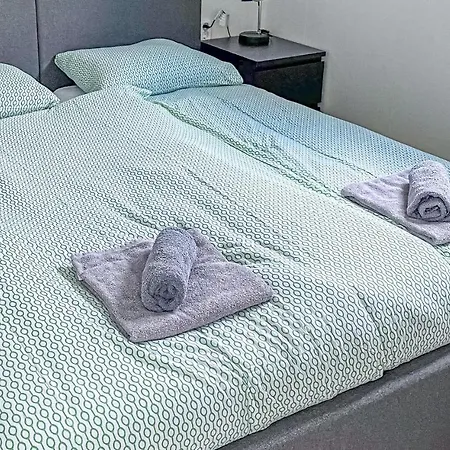 Aqualiving Kempers Botel 4*