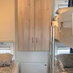 Πλωτό κατάλυμα Aqualiving Kempers